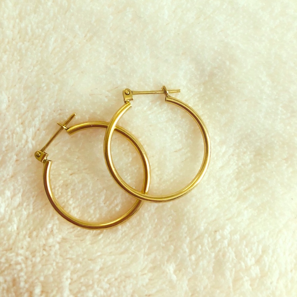 18K Saudi Gold Hoop Earring